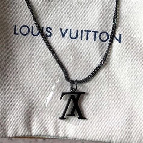 louis vuitton upside down necklace replica
